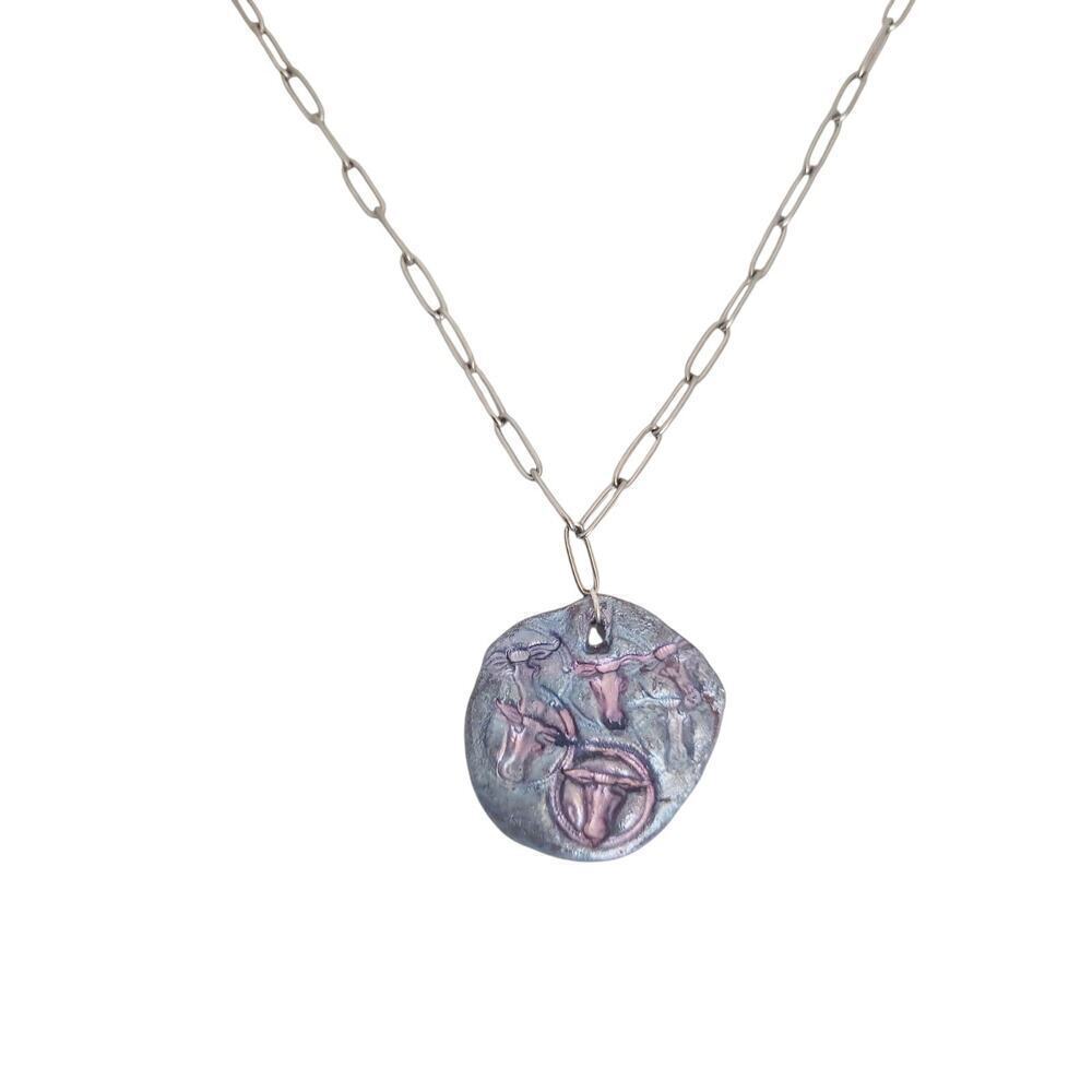 Iridescent Pearl Magenta Blue Bull Stamped Coin Stainless Steel Necklace